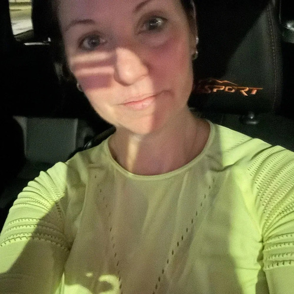 LIVE SHOW LISTING FREE PEOPLE/BOHO/LULULEMON/ALL THE ATHLETICS AND BAGS - Picture 3 of 9